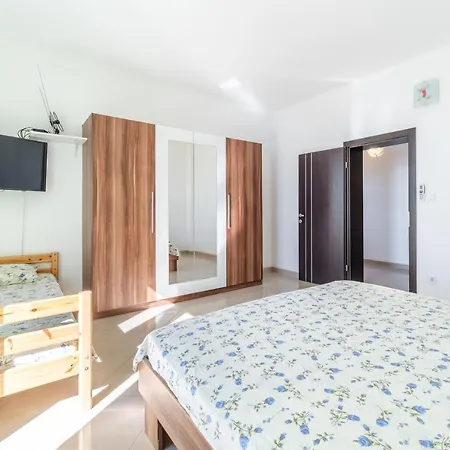 Paradise Apartment