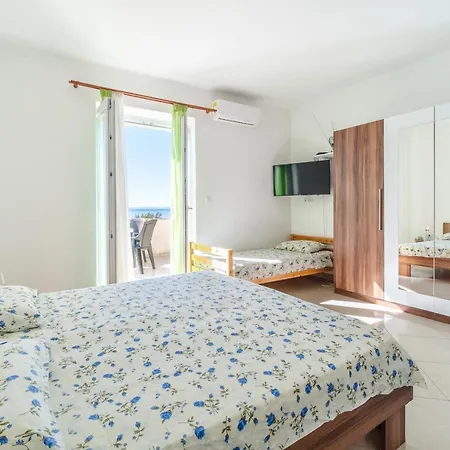 Apartment Paradise Podstrana