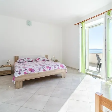 Apartment Paradise Podstrana