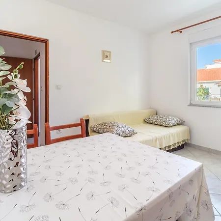 Apartment Paradise *