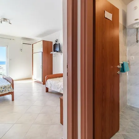 Paradise Apartment *